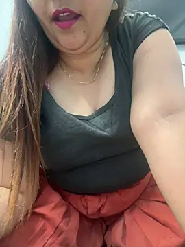 Snapshot of Preet_Kaur_69 chatting on December 18, 6:03 pm Preet Kaur 69 online show from December 18, 6:03 pm