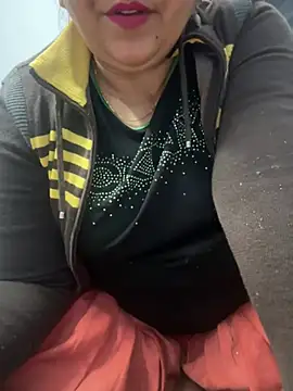 Snapshot of Preet_Kaur_69 chatting on December 29, 6:05 pm Preet Kaur 69 online show from December 29, 6:05 pm