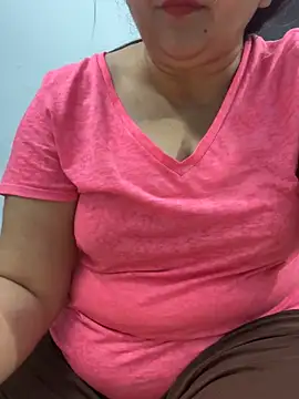 Snapshot of Preet_Kaur_69 chatting on October 30, 3:19 am Preet Kaur 69 online show from October 30, 3:19 am