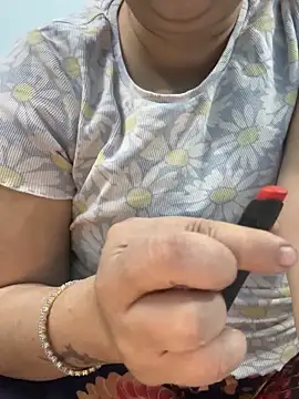 Snapshot of Preet_Kaur_69 chatting on November 28, 5:59 pm Preet Kaur 69 online show from November 28, 5:59 pm