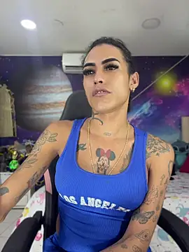 Snapshot of Nella_Dolls chatting on July 10, 1:43 am Nella Dolls online show from July 10, 1:43 am