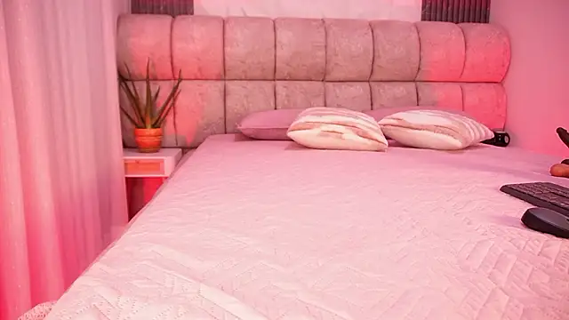 katy rioss online show from January 17, 12:10 pm