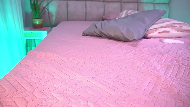 katy rioss online show from February 27, 12:05 pm