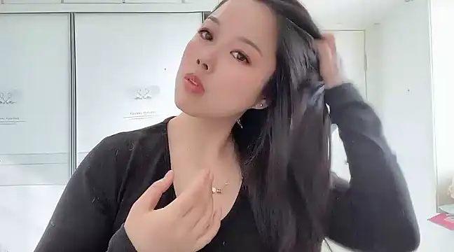 Snapshot of kk_lele chatting on January 5, 6:13 am kk lele online show from January 5, 6:13 am