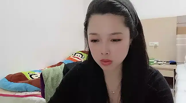 Snapshot of kk_lele chatting on January 13, 3:45 am kk lele online show from January 13, 3:45 am