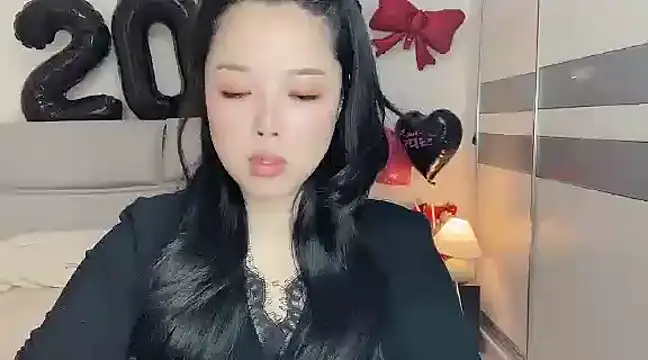 Snapshot of kk_lele chatting on January 19, 5:15 am kk lele online show from January 19, 5:15 am