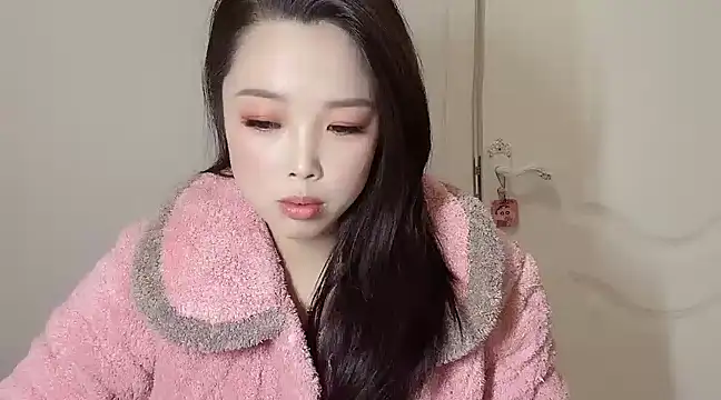 Snapshot of kk_lele chatting on January 25, 8:31 am kk lele online show from January 25, 8:31 am