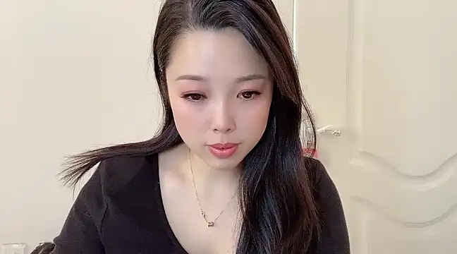 Snapshot of kk_lele chatting on January 26, 5:02 am kk lele online show from January 26, 5:02 am