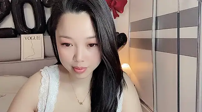 Snapshot of kk_lele chatting on February 25, 4:35 am kk lele online show from February 25, 4:35 am