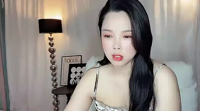 Snapshot of kk_lele chatting on March 2, 2:21 pm kk lele online show from March 2, 2:21 pm