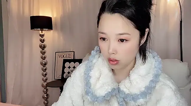 Snapshot of kk_lele chatting on March 3, 4:14 am kk lele online show from March 3, 4:14 am