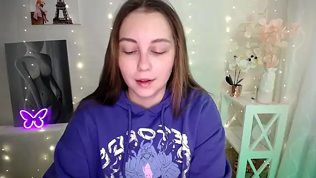 SweetPrincess  online show from April 17, 5:32 am