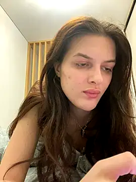 Snapshot of little_belucci chatting on December 4, 8:29 pm little belucci online show from December 4, 8:29 pm