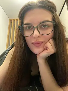 Snapshot of little_belucci chatting on January 28, 7:21 pm little belucci online show from January 28, 7:21 pm