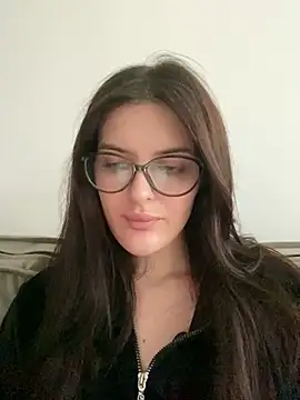 Snapshot of little_belucci chatting on February 3, 2:24 pm little belucci online show from February 3, 2:24 pm