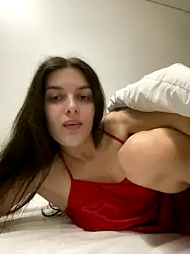 little belucci online show from October 9, 7:01 pm