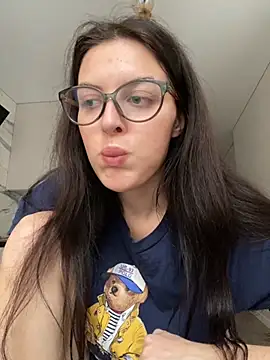 little belucci online show from October 23, 2:16 pm