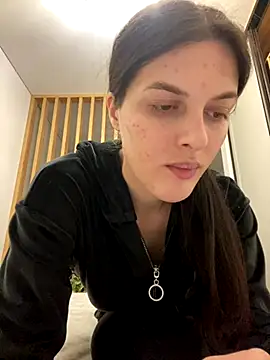 little belucci online show from October 24, 2:13 pm