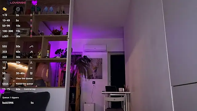 Snapshot of _alleyesonme_ chatting on November 29, 4:21 pm alleyesonme online show from November 29, 4:21 pm