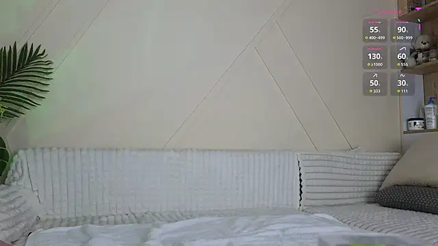 Snapshot of _alleyesonme_ chatting on February 7, 4:11 pm alleyesonme online show from February 7, 4:11 pm