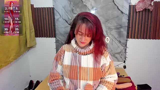 Snapshot of Hannaa32 chatting on April 10, 8:52 am Hannaa32 online show from April 10, 8:52 am