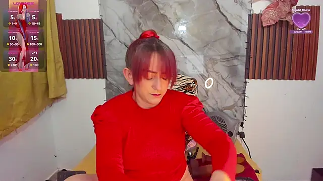 Snapshot of Hannaa32 chatting on April 11, 8:51 am Hannaa32 online show from April 11, 8:51 am