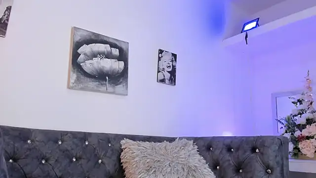 Emilyhottx online show from September 28, 7:41 pm