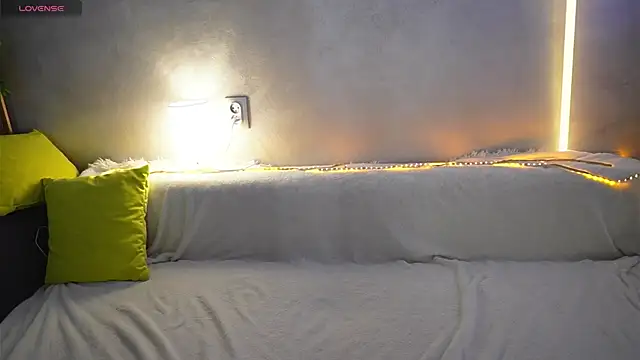 Snapshot of mary_shiota chatting on January 13, 5:01 am mary shiota online show from January 13, 5:01 am