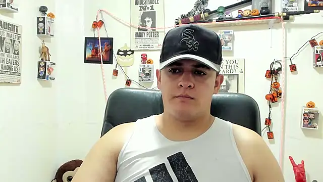 Snapshot of ney_22 chatting on October 26, 10:47 pm ney 22 online show from October 26, 10:47 pm