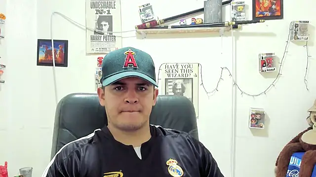 Snapshot of ney_22 chatting on November 20, 2:23 am ney 22 online show from November 20, 2:23 am