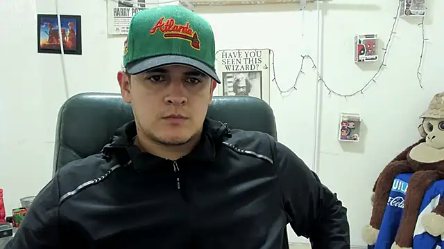 Snapshot of ney_22 chatting on November 21, 5:28 am ney 22 online show from November 21, 5:28 am