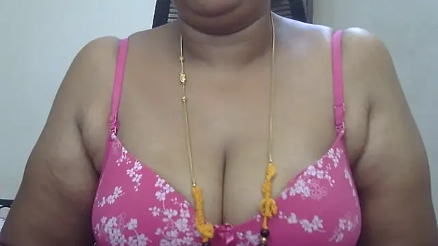 Snapshot of Nithya_forever chatting on October 9, 5:05 am Nithya forever online show from October 9, 5:05 am