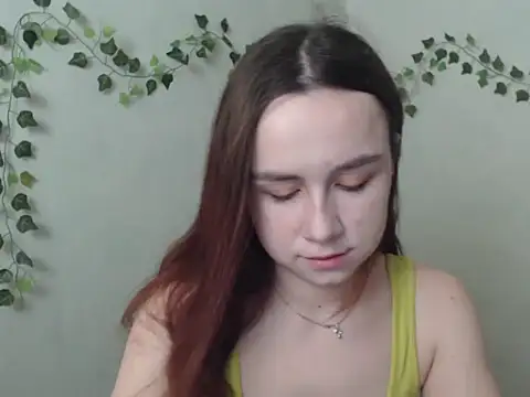 VeryVeryVeryShy  online show from March 28, 6:35 am