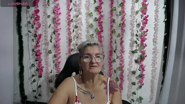 bety-cum2 online show from February 9, 12:06 am