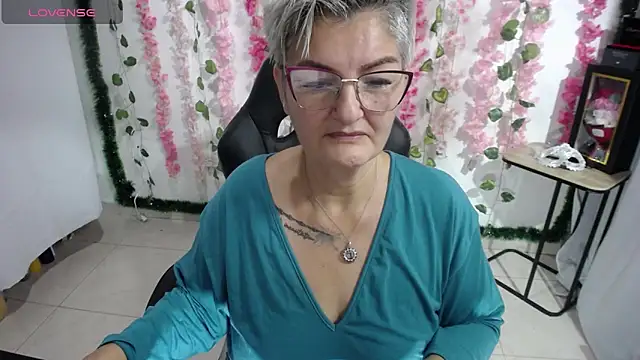 bety-cum2 online show from February 23, 9:00 am