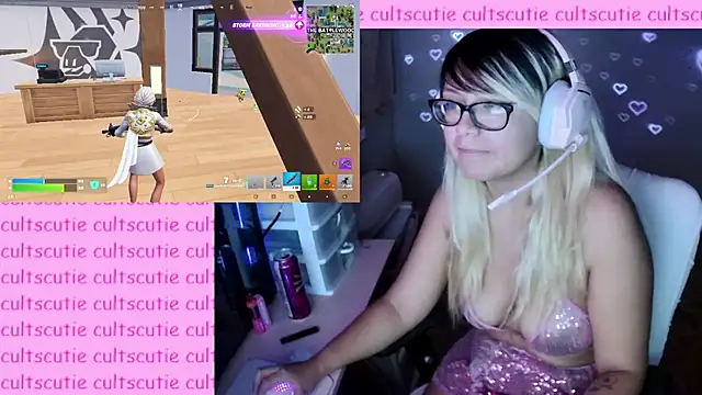 cultscutie online show from July 26, 4:20 am