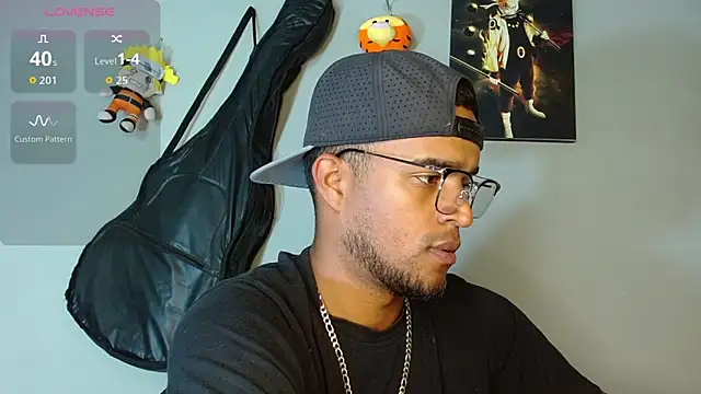 Snapshot of Bigcock_21cm_ chatting on November 25, 8:20 pm Bigcock 21cm online show from November 25, 8:20 pm