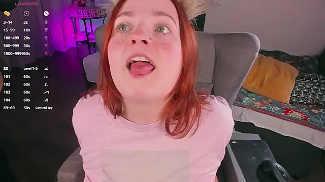 Snapshot of Alice_CutePerv chatting on December 22, 6:37 pm Alice CutePerv online show from December 22, 6:37 pm