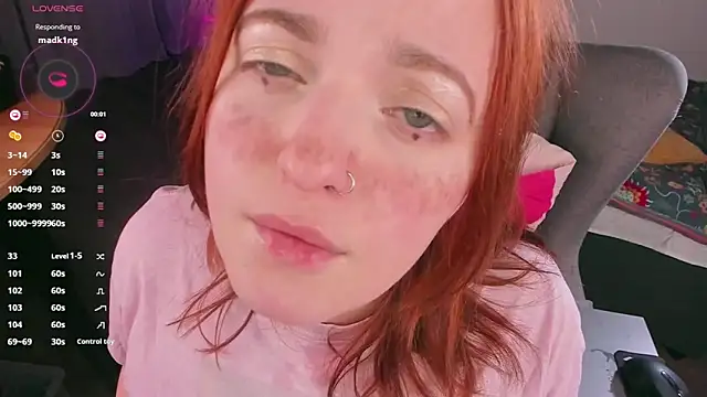 Snapshot of Alice_CutePerv chatting on December 25, 1:42 am Alice CutePerv online show from December 25, 1:42 am