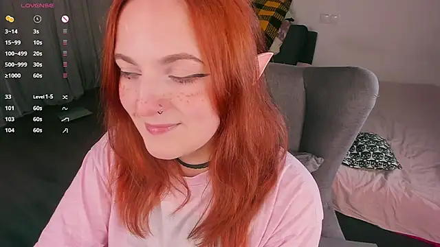 Snapshot of Alice_CutePerv chatting on September 15, 12:21 am Alice CutePerv online show from September 15, 12:21 am