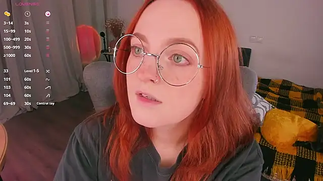 Snapshot of Alice_CutePerv chatting on October 23, 1:32 pm Alice CutePerv online show from October 23, 1:32 pm