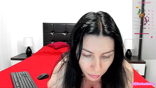 Snapshot of karinamadnessdesiree chatting on February 10, 12:39 pm karinamadnessdesiree online show from February 10, 12:39 pm