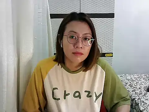 crizzybel online show from March 12, 8:08 am