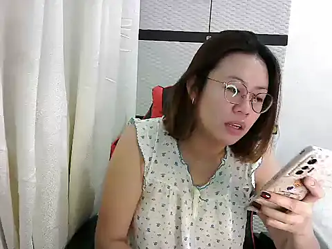 crizzybel online show from March 20, 5:15 pm