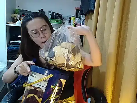 crizzybel online show from March 1, 5:26 pm