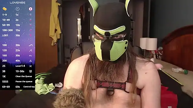 Snapshot of kinkywolf429 chatting on February 9, 8:13 pm kinkywolf429 online show from February 9, 8:13 pm