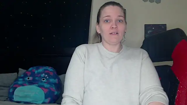 ToxicLilly online show from January 22, 8:29 am