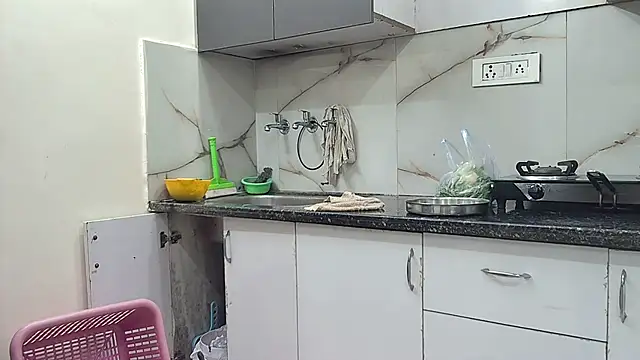 Zoya Varma004 online show from January 21, 2:22 am