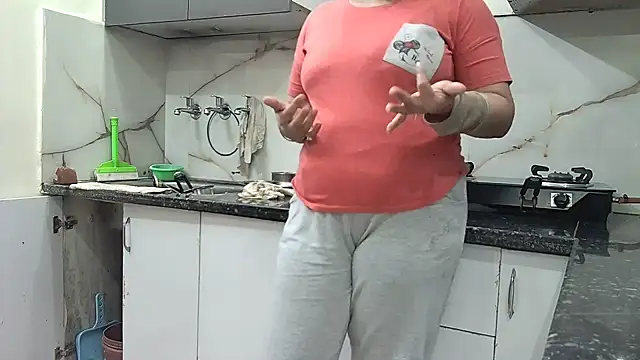 Zoya Varma004 online show from January 25, 7:49 am