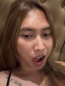 BombshellPH online show from November 28, 4:42 pm